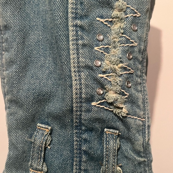 Reworked denim heels - Picture 5 of 7